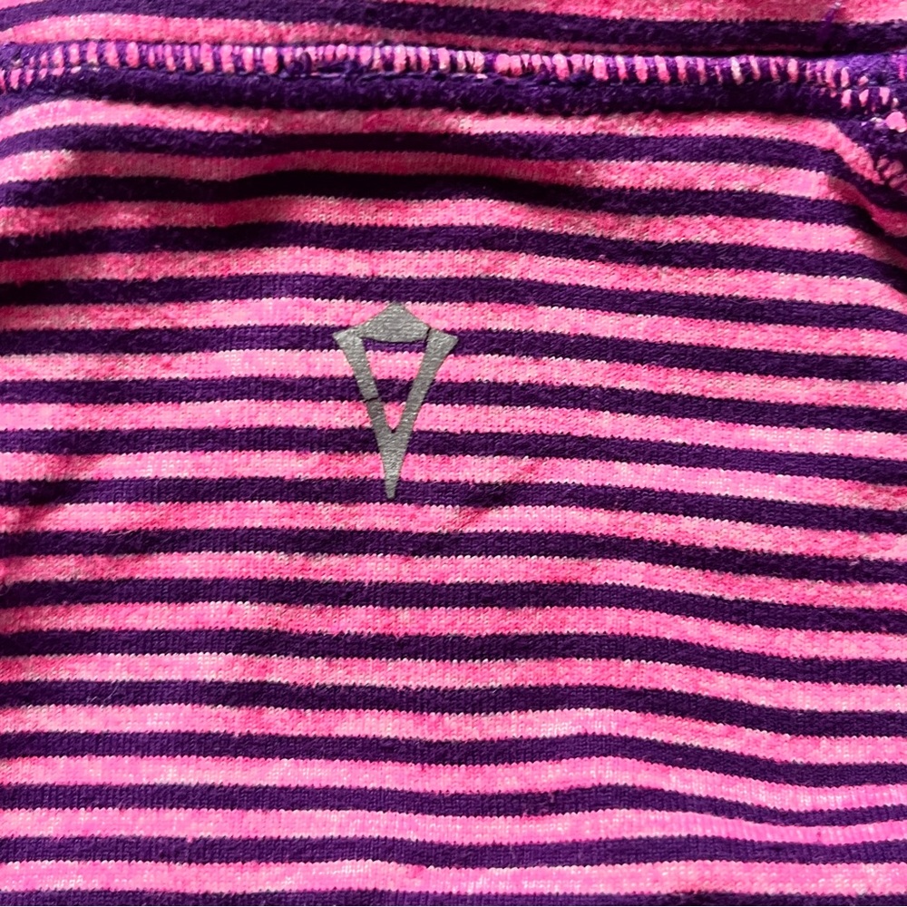 Ivivva Run Your Heart Out Pullover 1/2 Zip Pink Purple Surge MVP Stripe Sz 12 - Picture 9 of 12